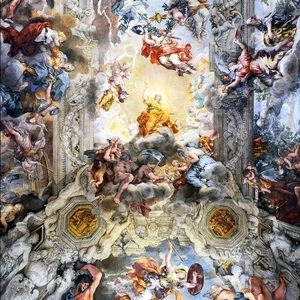 Meet your Posher, Mona